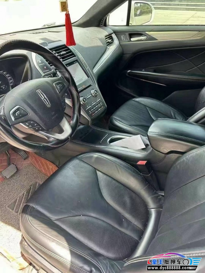 16年林肯MKC轿车抵押车出售