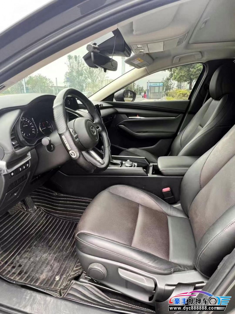 21年马自达3 Axela昂克赛拉轿车抵押车出售