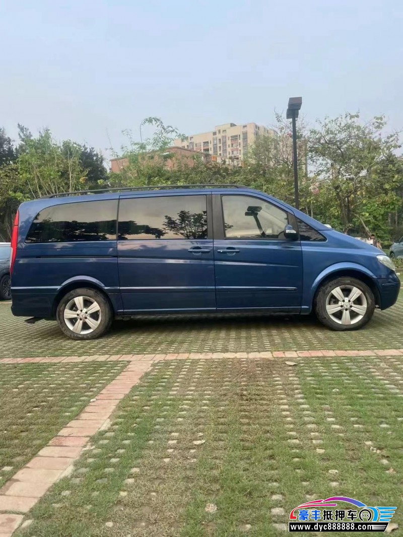 10年奔驰唯雅诺轿车抵押车出售