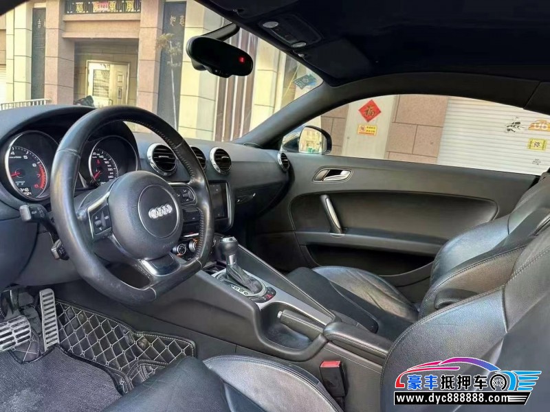 11年奥迪TT轿车抵押车出售