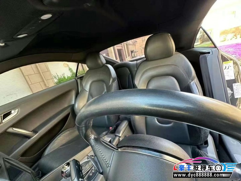 11年奥迪TT轿车抵押车出售