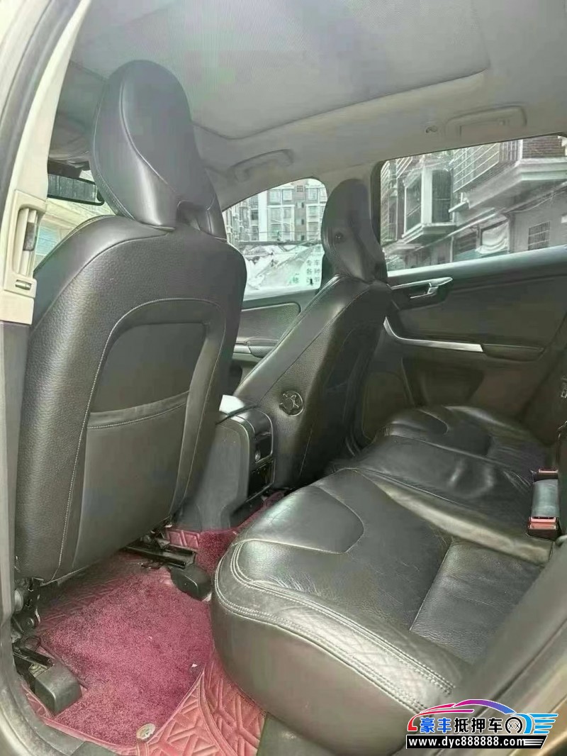 14年沃尔沃XC60轿车抵押车出售