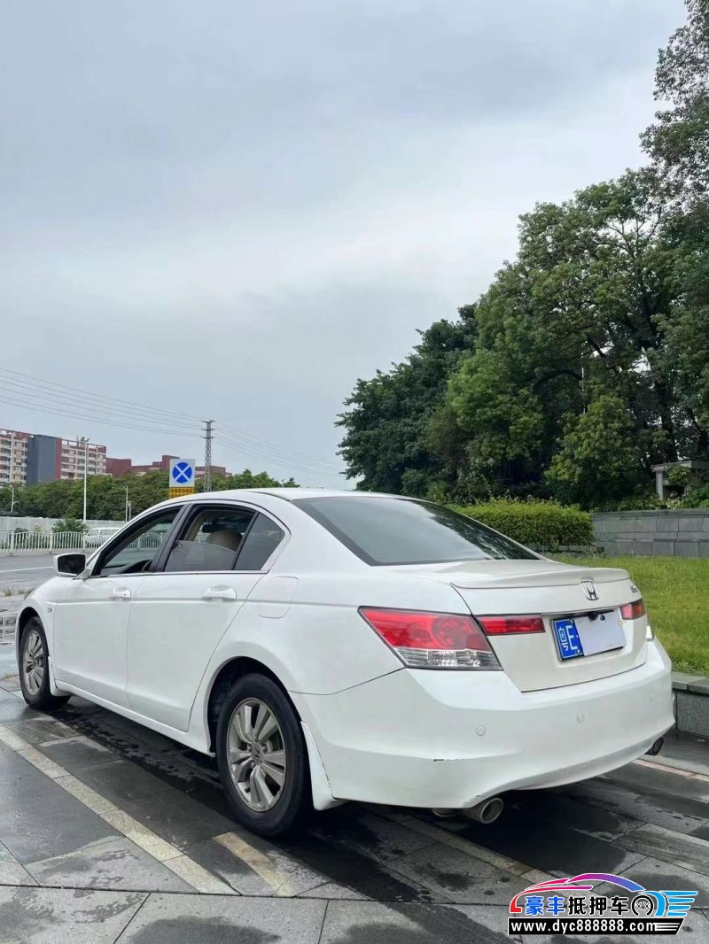 10年本田雅阁轿车抵押车出售