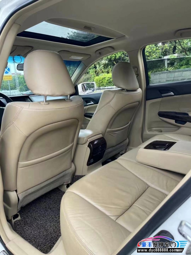 10年本田雅阁轿车抵押车出售