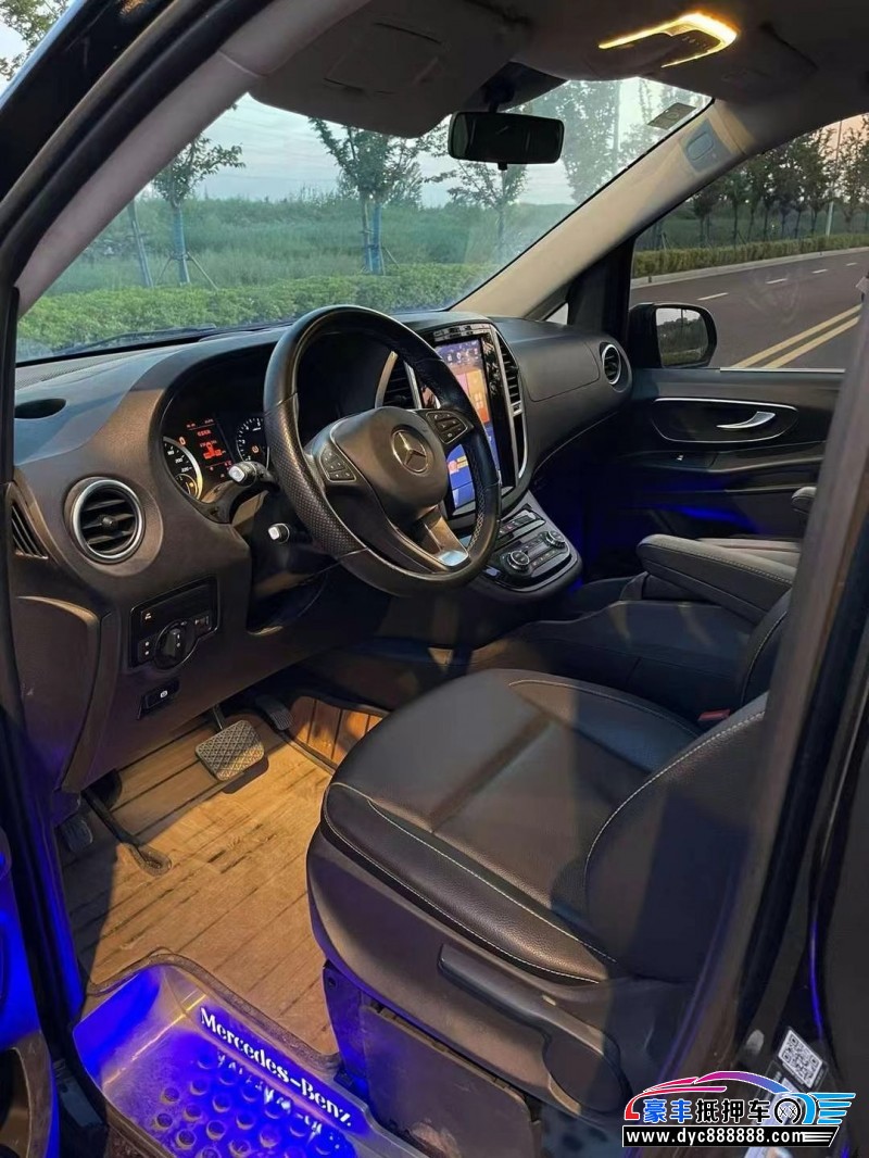 20年奔驰威霆MPV抵押车出售