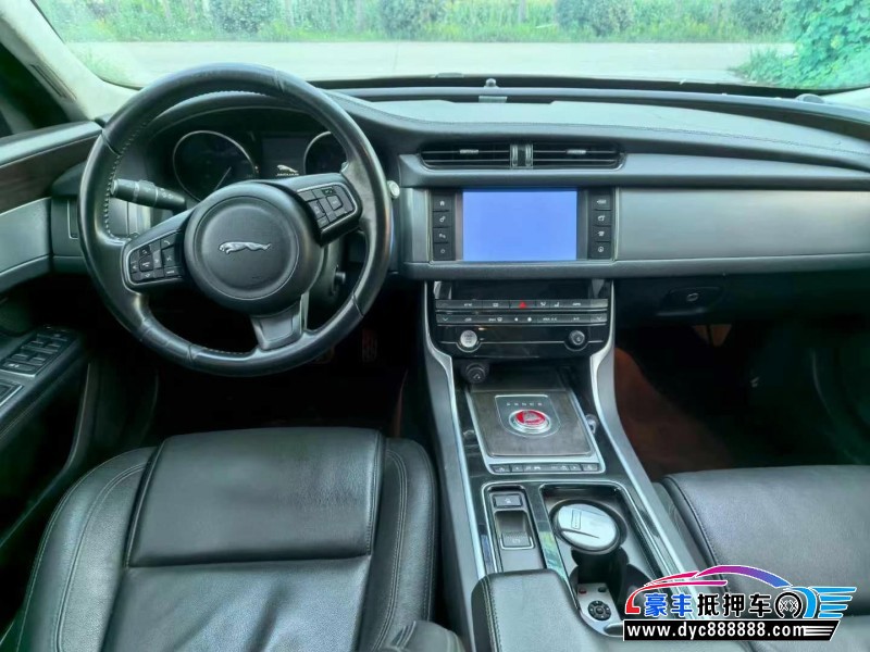 17年捷豹XFL轿车抵押车出售