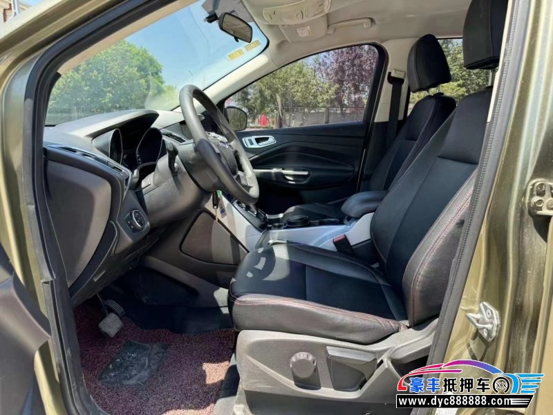 15年福特翼虎轿车抵押车出售