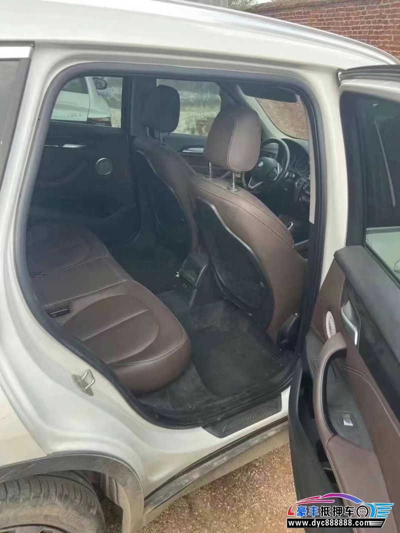 21年宝马X1轿车抵押车出售