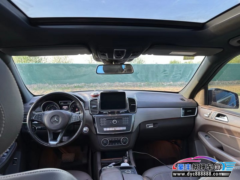 19年奔驰GLE轿车抵押车出售