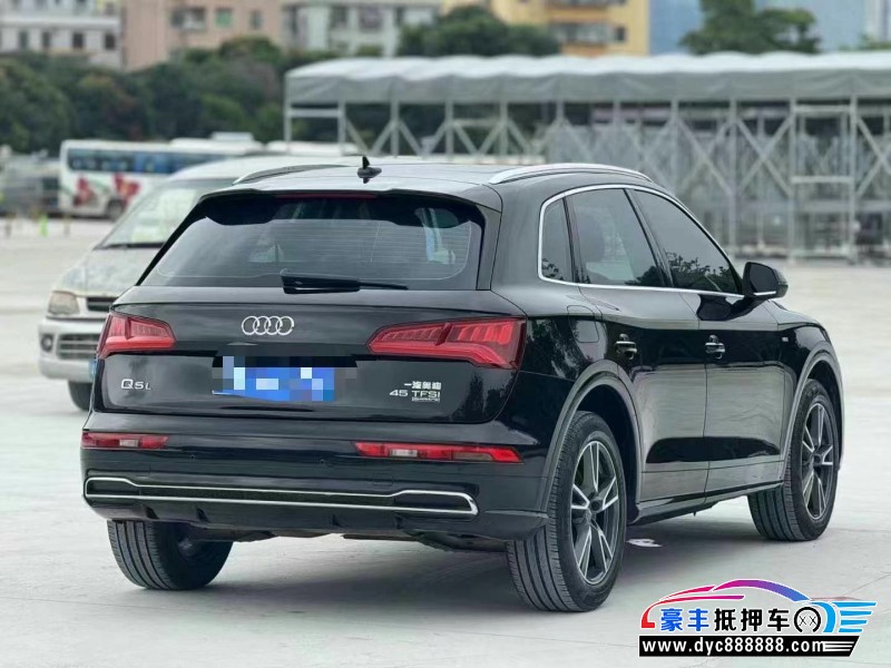 19年奥迪Q5轿车抵押车出售