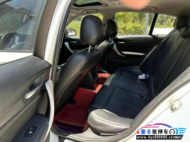 13年宝马1系轿车抵押车出售