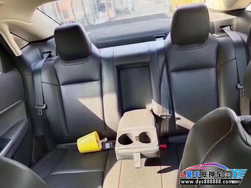 18年福特福睿斯轿车抵押车出售