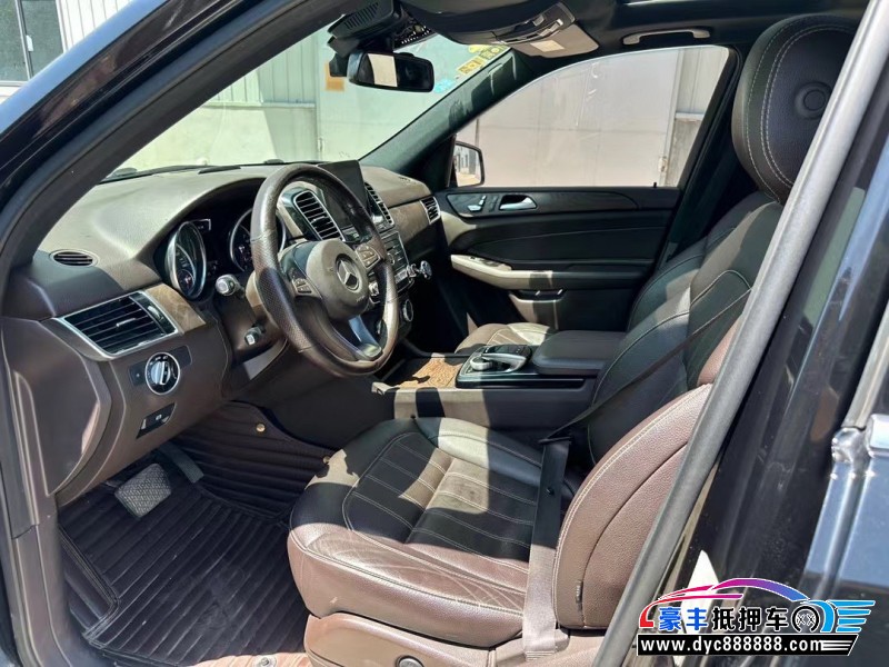 16年奔驰GLE轿车抵押车出售