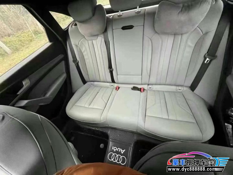 22年奥迪Q5轿车抵押车出售