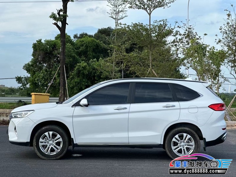 22年长城M6轿车抵押车出售