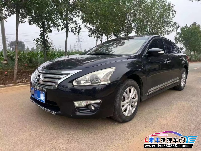 14年日产天籁轿车抵押车出售