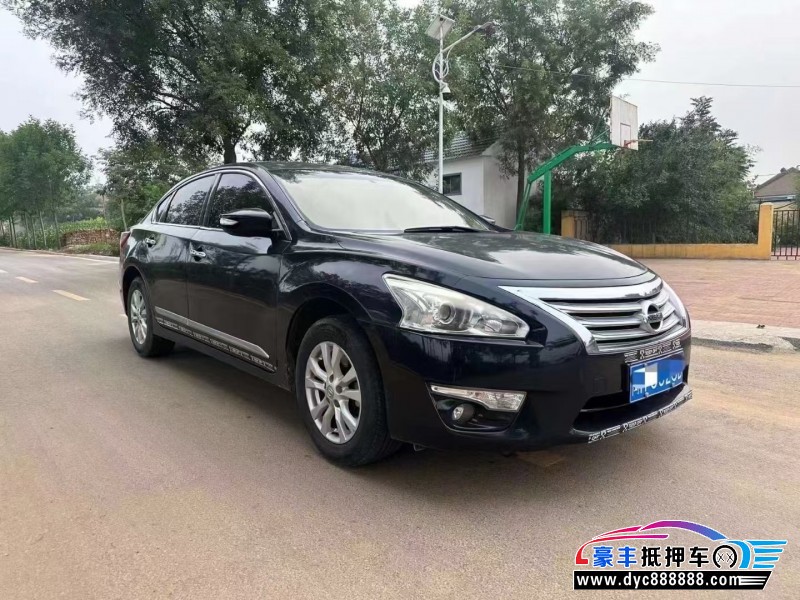 14年日产天籁轿车抵押车出售
