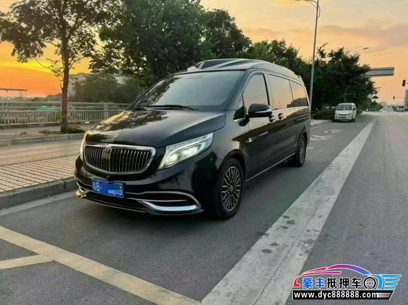 18年奔驰V轿车抵押车出售