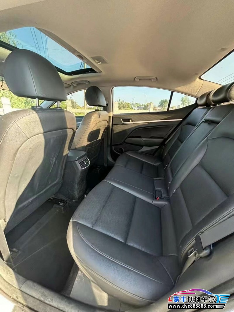 20年现代领动轿车抵押车出售