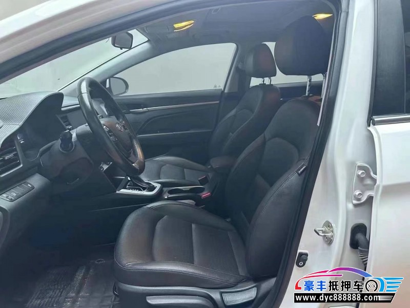 20年现代领动轿车抵押车出售