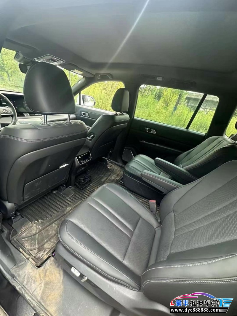 21年理想ONE轿车抵押车出售