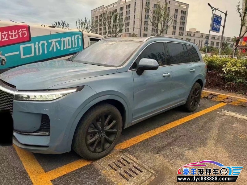 22年理想ONE轿车抵押车出售