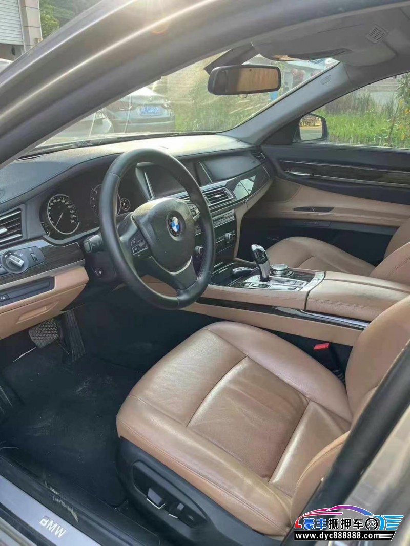 15年宝马7系轿车抵押车出售