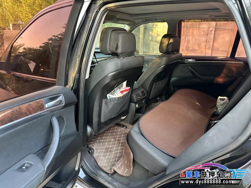 13年宝马X5轿车抵押车出售