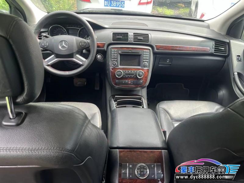 09年奔驰R轿车抵押车出售