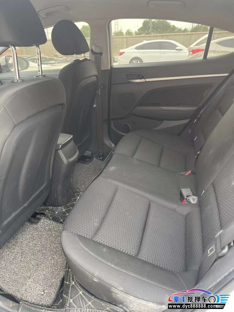 21年现代领动轿车抵押车出售