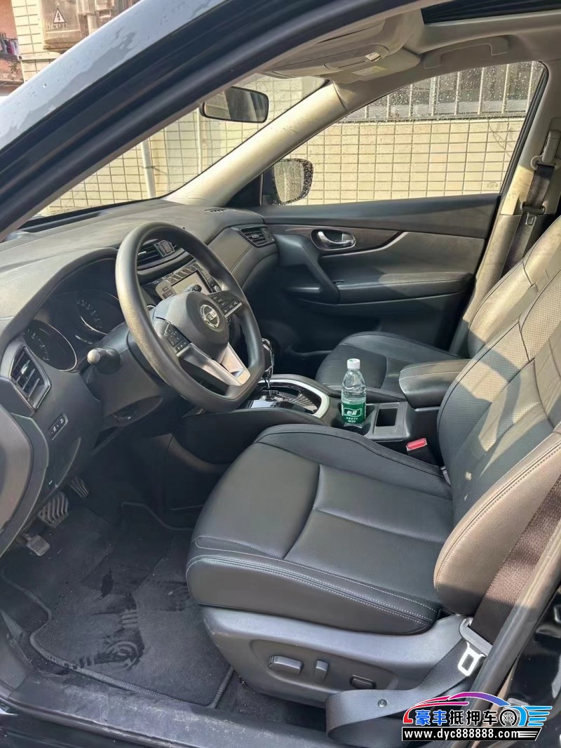 20年日产奇骏轿车抵押车出售