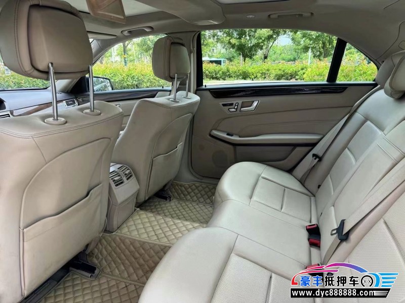 14年奔驰E轿车抵押车出售