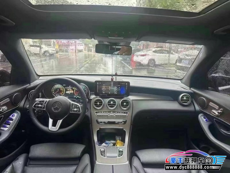 22年奔驰GLC轿车抵押车出售