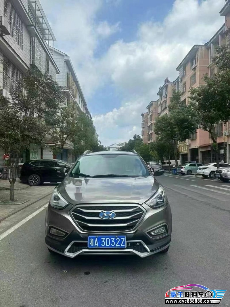 14年现代ix35轿车抵押车出售