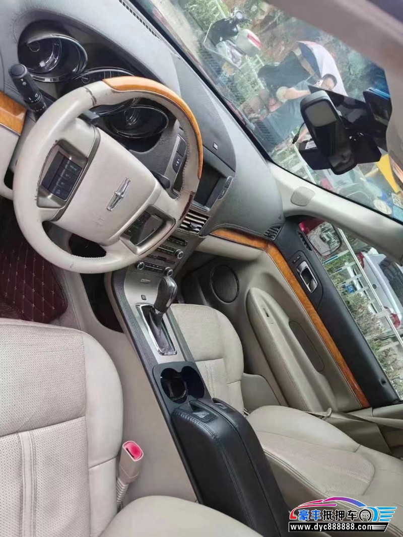 14年林肯MKT轿车抵押车出售