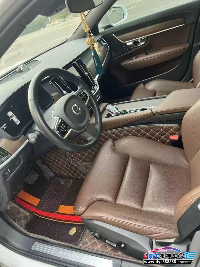 22年沃尔沃S90轿车抵押车出售