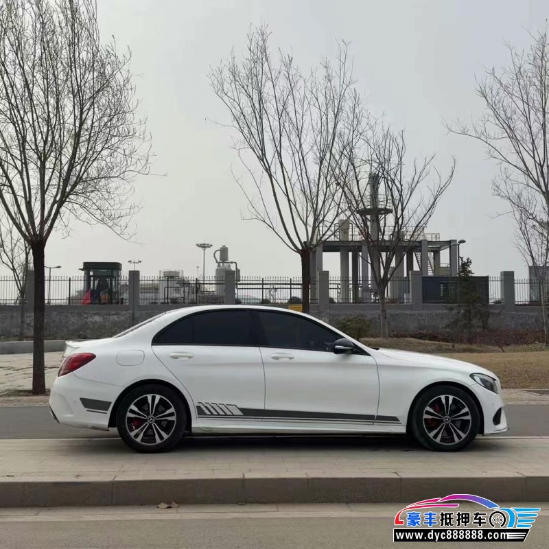 18年奔驰C轿车抵押车出售