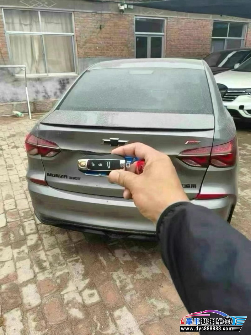 20年雪佛兰科鲁泽轿车抵押车出售