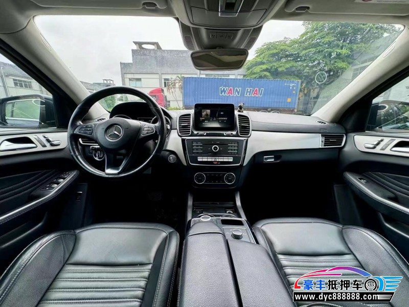 18年奔驰GLE轿车抵押车出售