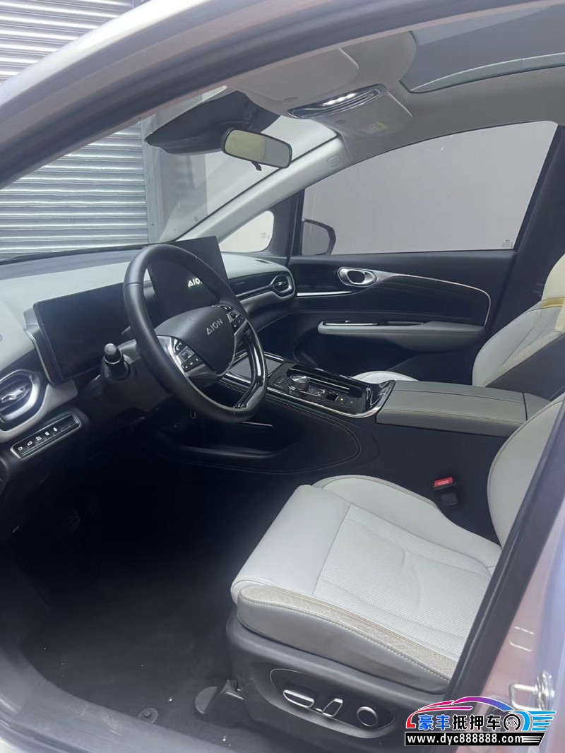 22年埃安V80轿车抵押车出售