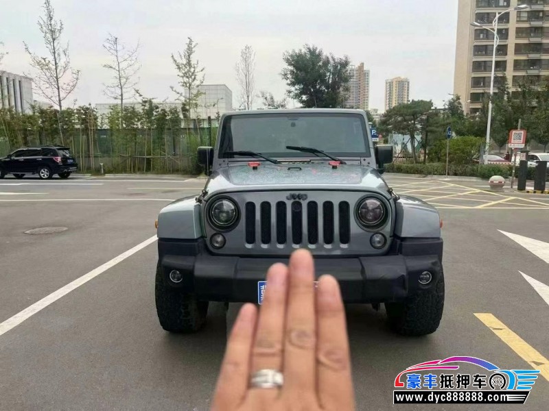 15年Jeep牧马人轿车抵押车出售