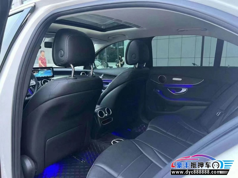 20年奔驰C轿车抵押车出售