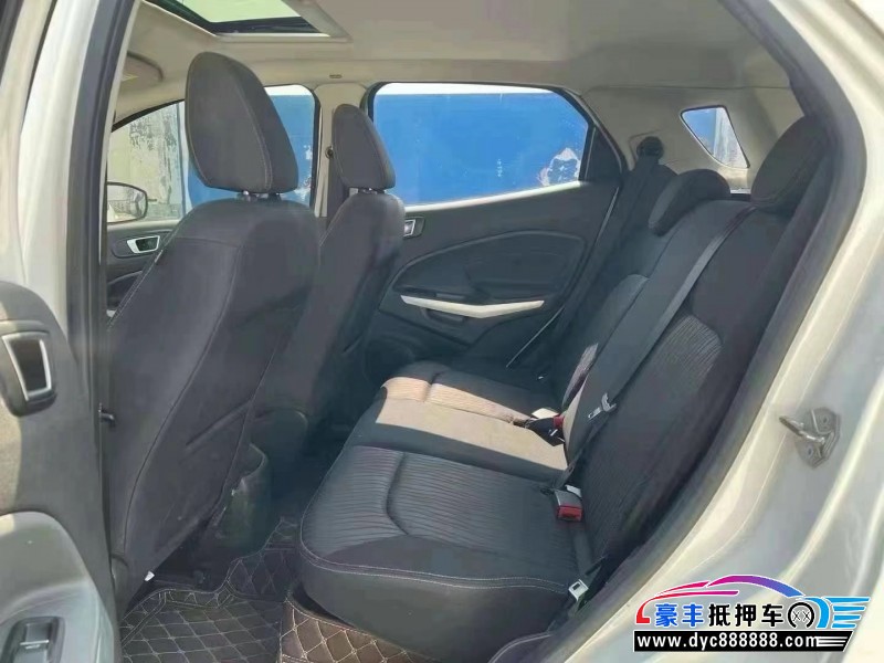 17年福特翼搏轿车抵押车出售