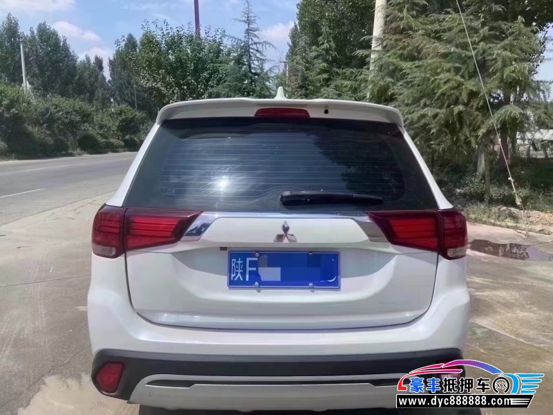 21年三菱欧蓝德轿车抵押车出售