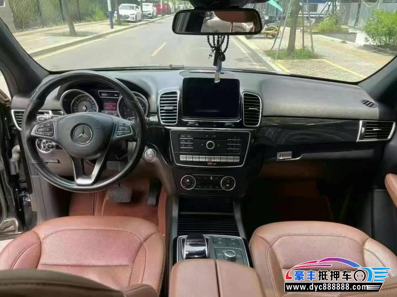 17年奔驰GLE轿车抵押车出售