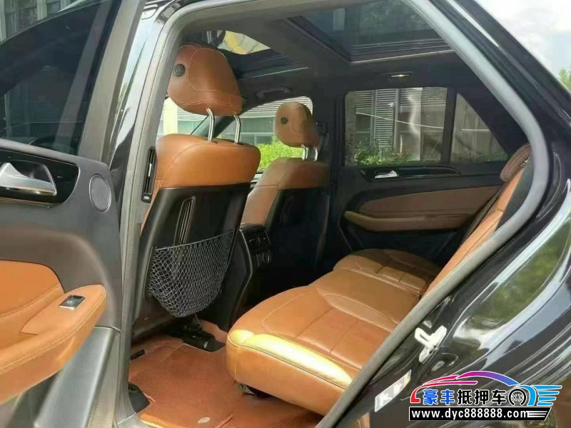 17年奔驰GLE轿车抵押车出售