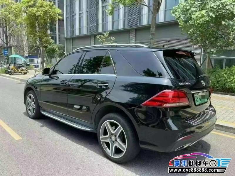 17年奔驰GLE轿车抵押车出售