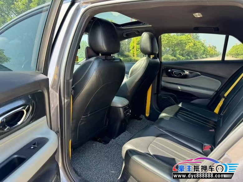 22年传祺影豹轿车抵押车出售