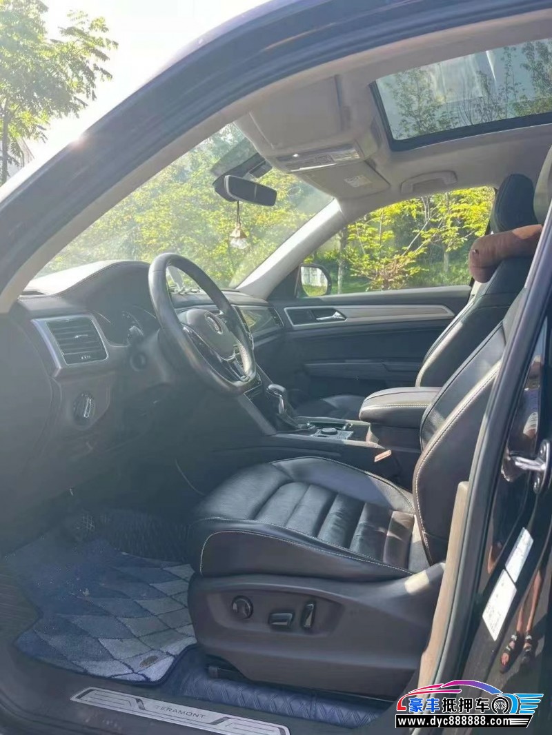 17年大众途昂轿车抵押车出售