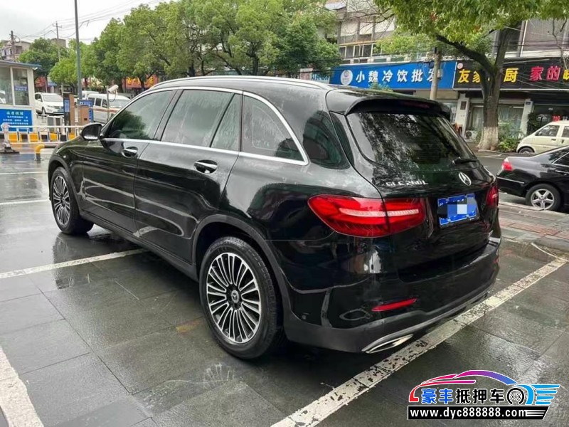 19年奔驰GLC轿车抵押车出售